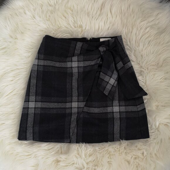 Aritzia Dorine Wrap Front Skirt in Black/Grey Checked - Size 0 - Picture 3 of 6